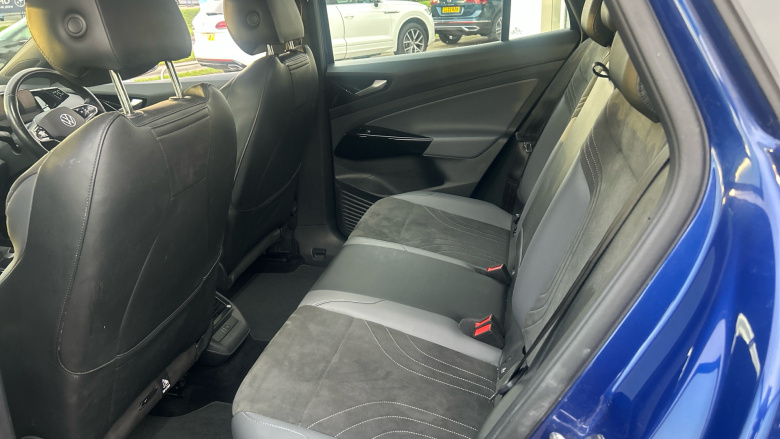 Volkswagen ID.4 109kW Life Pure 52kWh 5dr Auto Electric Estate